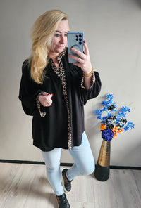 LEOPARD BLOUSE KNOOP | ZWART