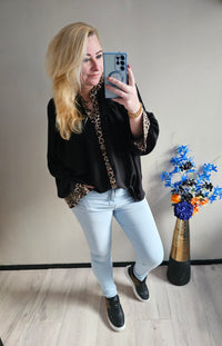 LEOPARD BLOUSE KNOOP | ZWART