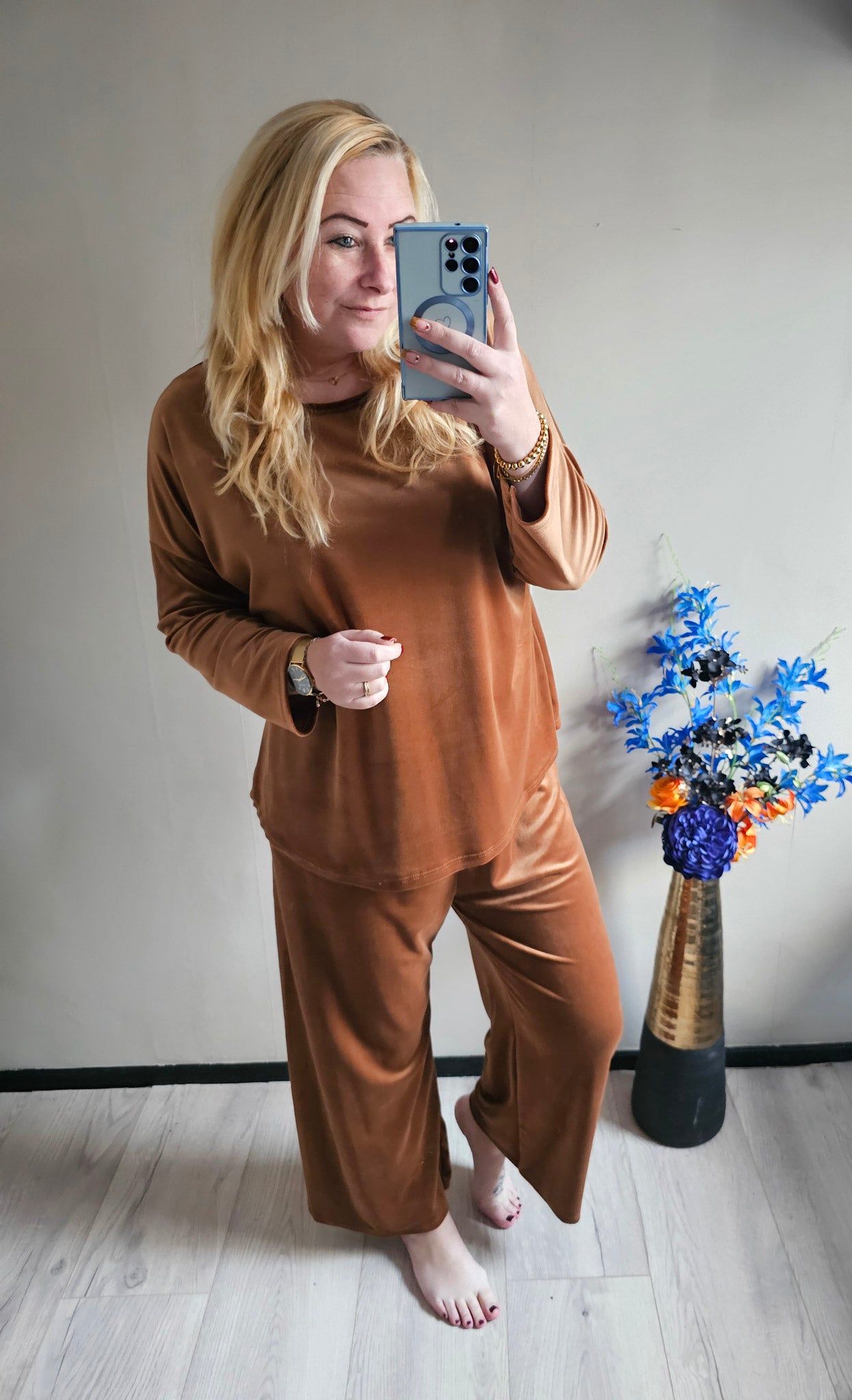 VELVET HUISPAK | BRUIN