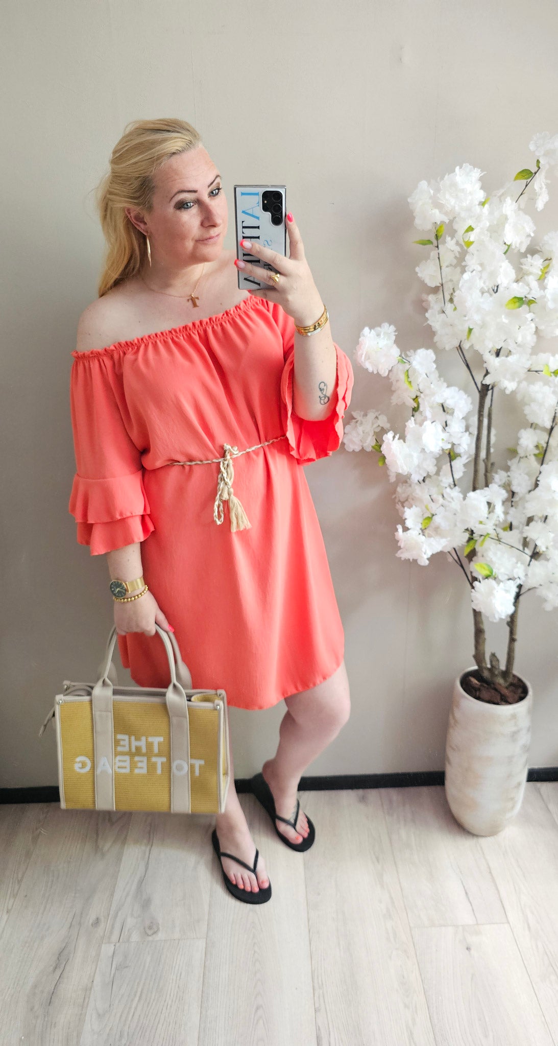 OFF SHOULDER JURK | KORAAL