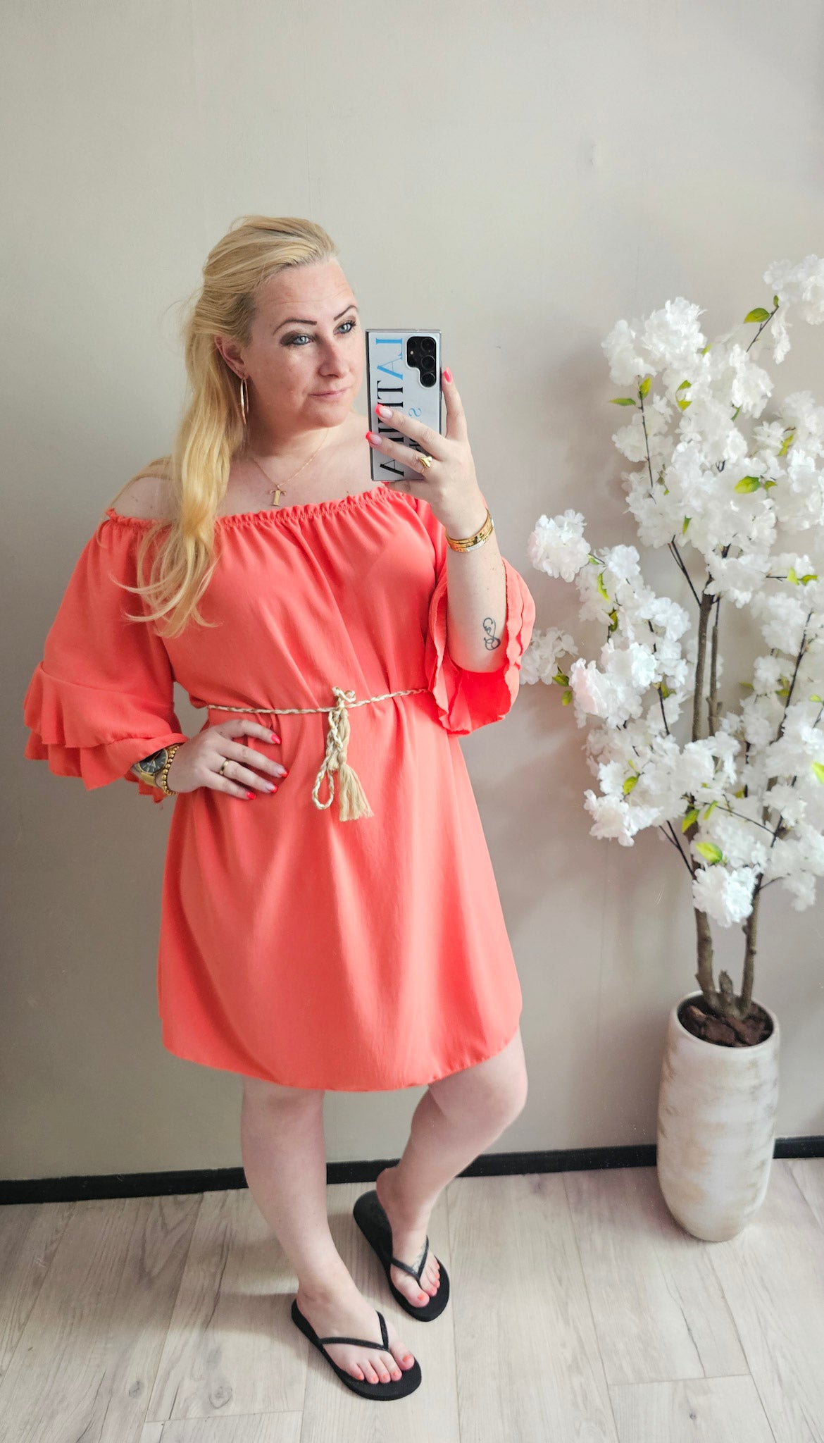 OFF SHOULDER JURK | KORAAL