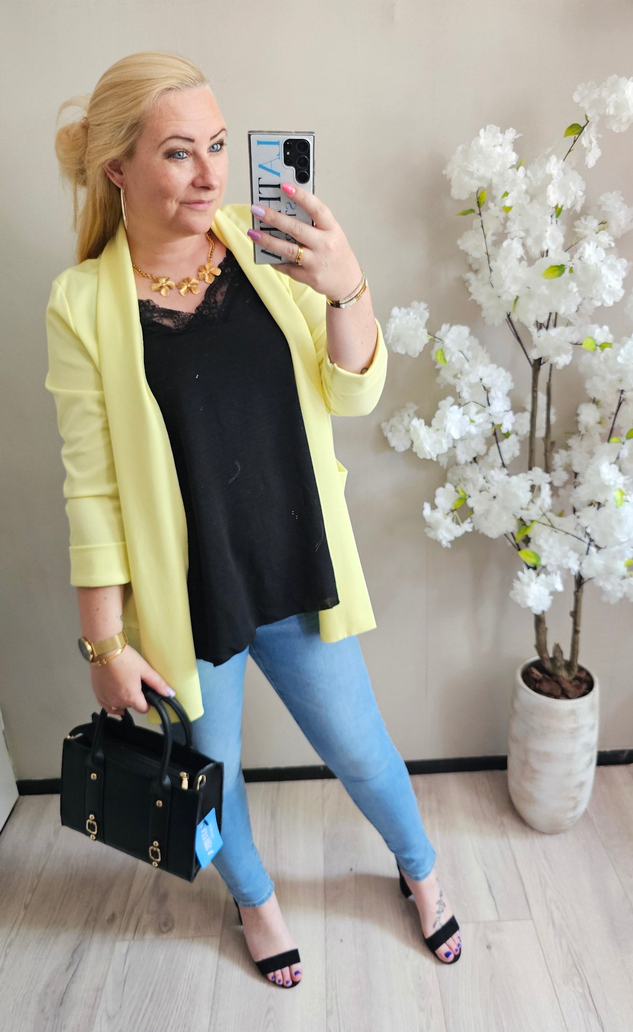 JENNA BLAZER | GEEL