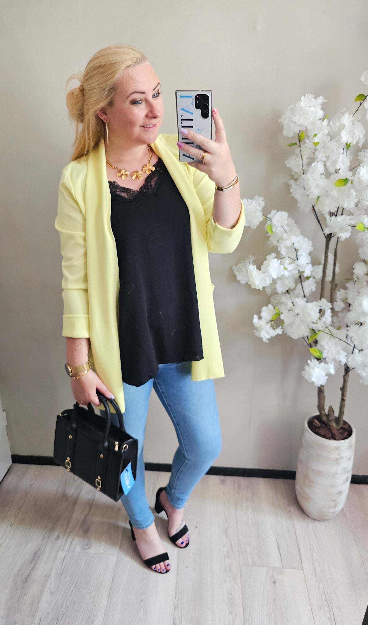 JENNA BLAZER | GEEL