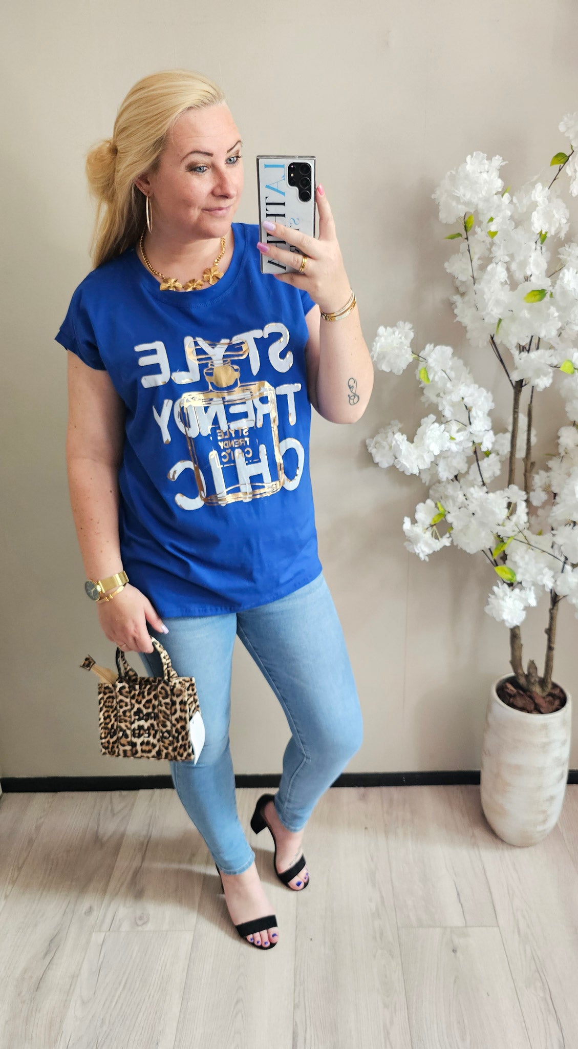 T-SHIRT STYLE | KOBALT BLAUW