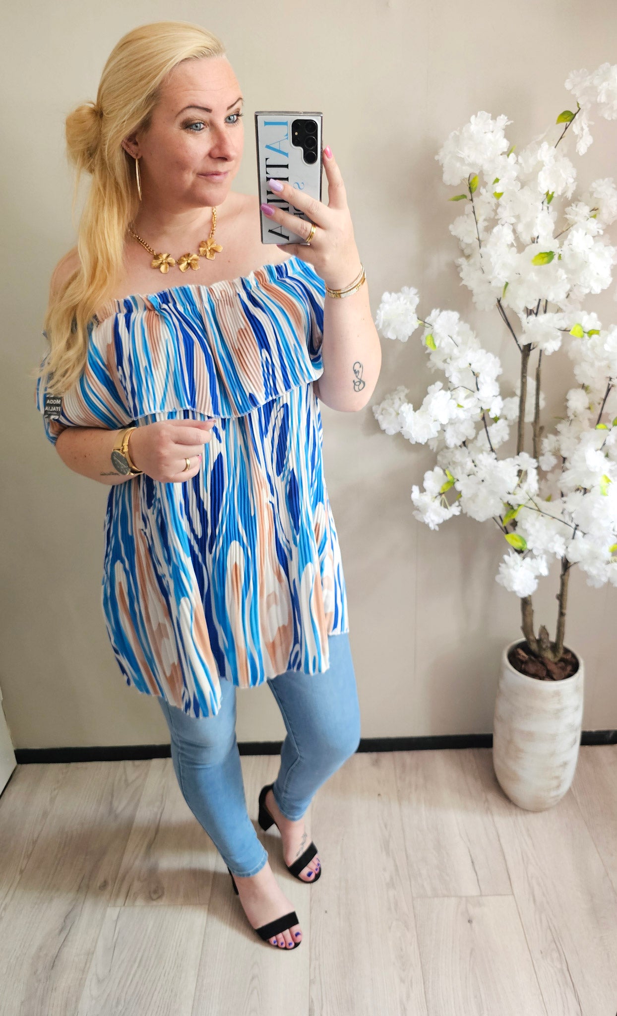 Off the shoulder ruffle top | blue