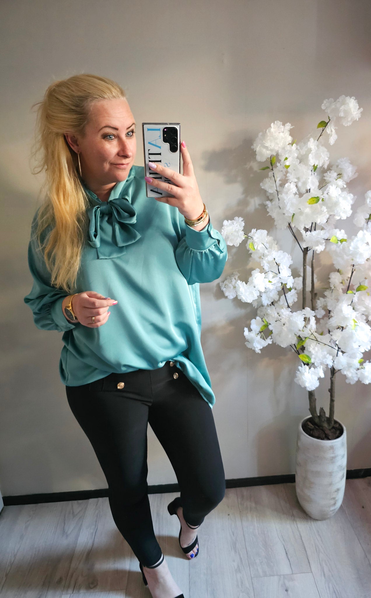 BLOUSE SATIN STRIK | ZEE GROEN