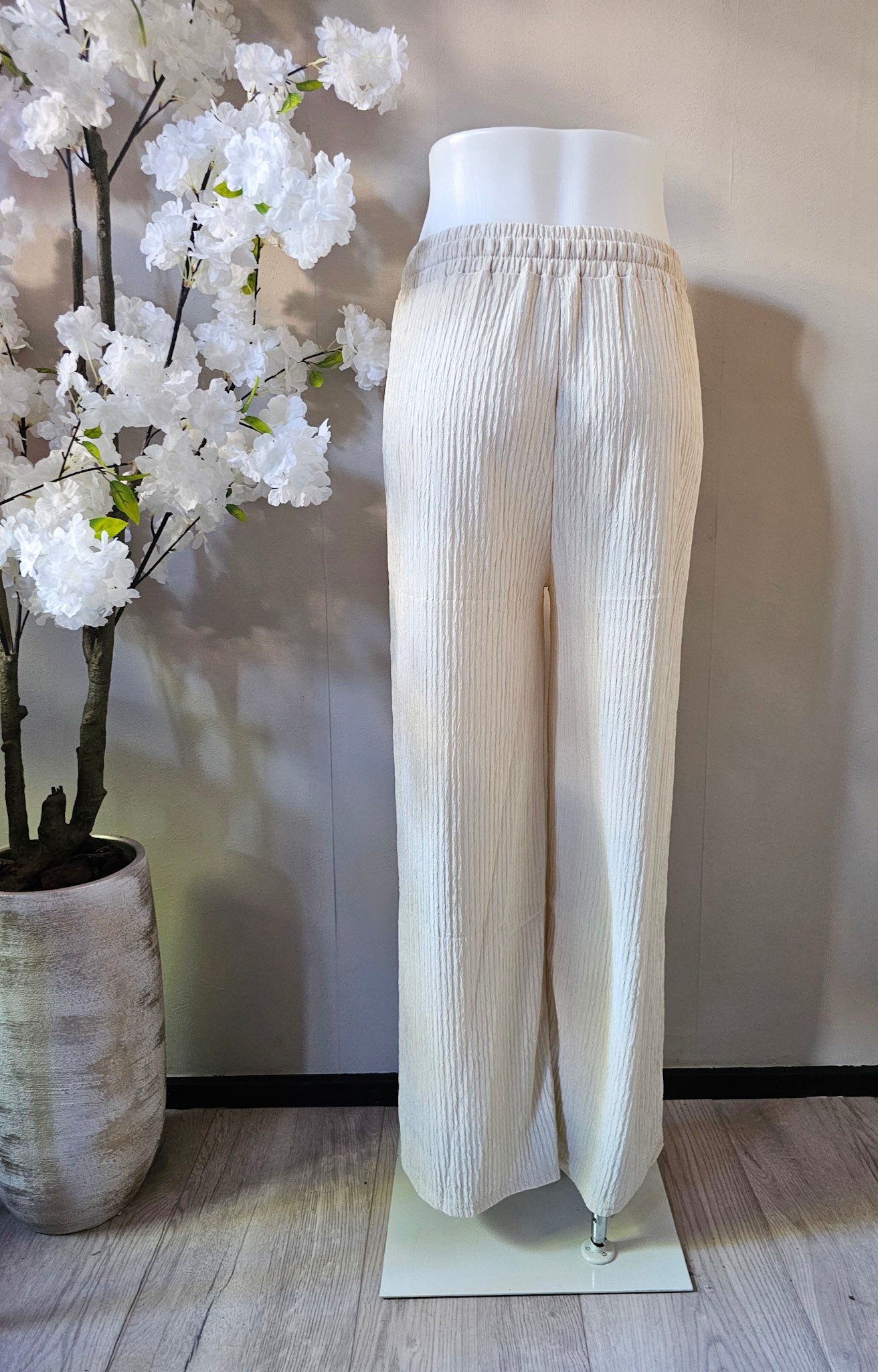 HOT SUMMER PANTS | CREME