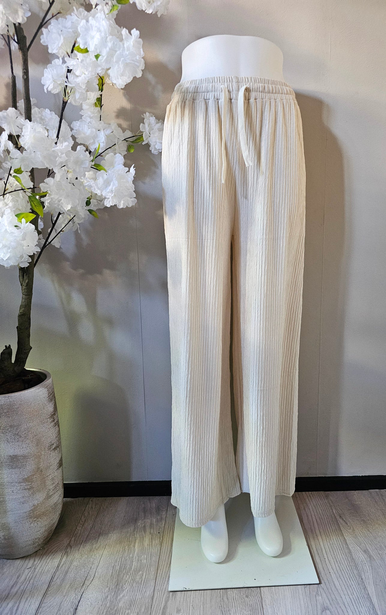 HOT SUMMER PANTS | CREME