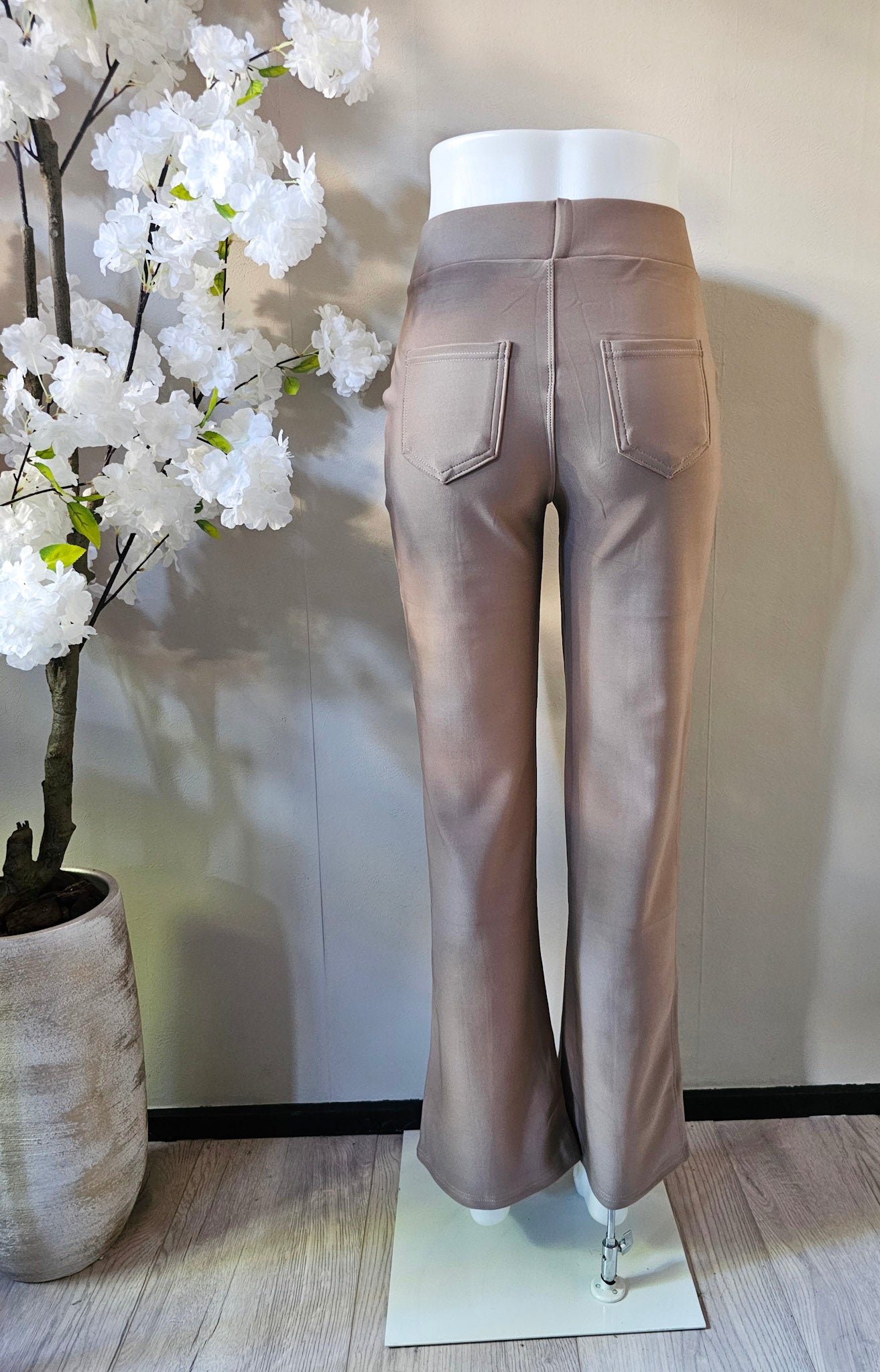 TRAVEL TROUSER | FLAIR TAUPE