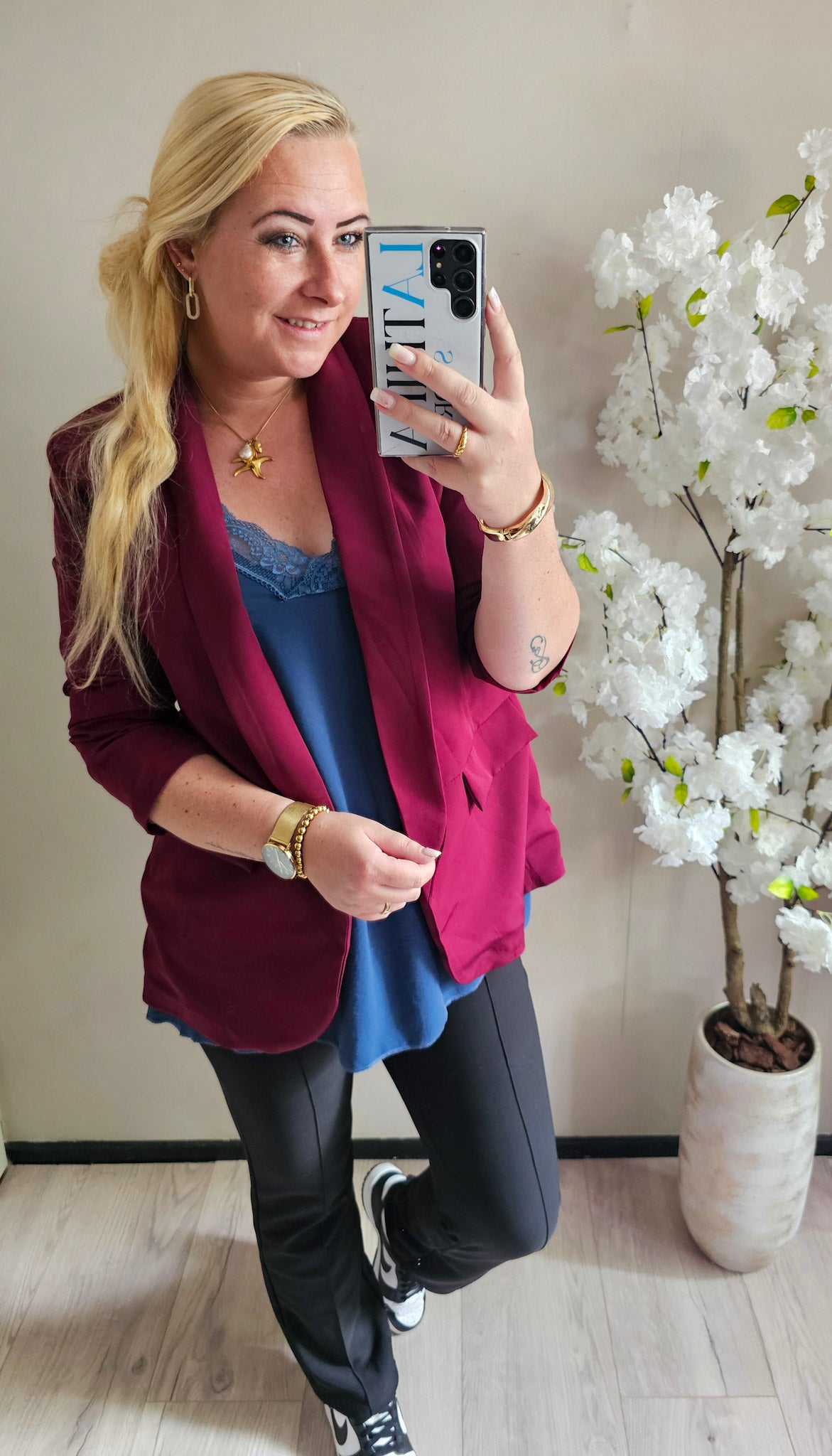 NAOMI BLAZER