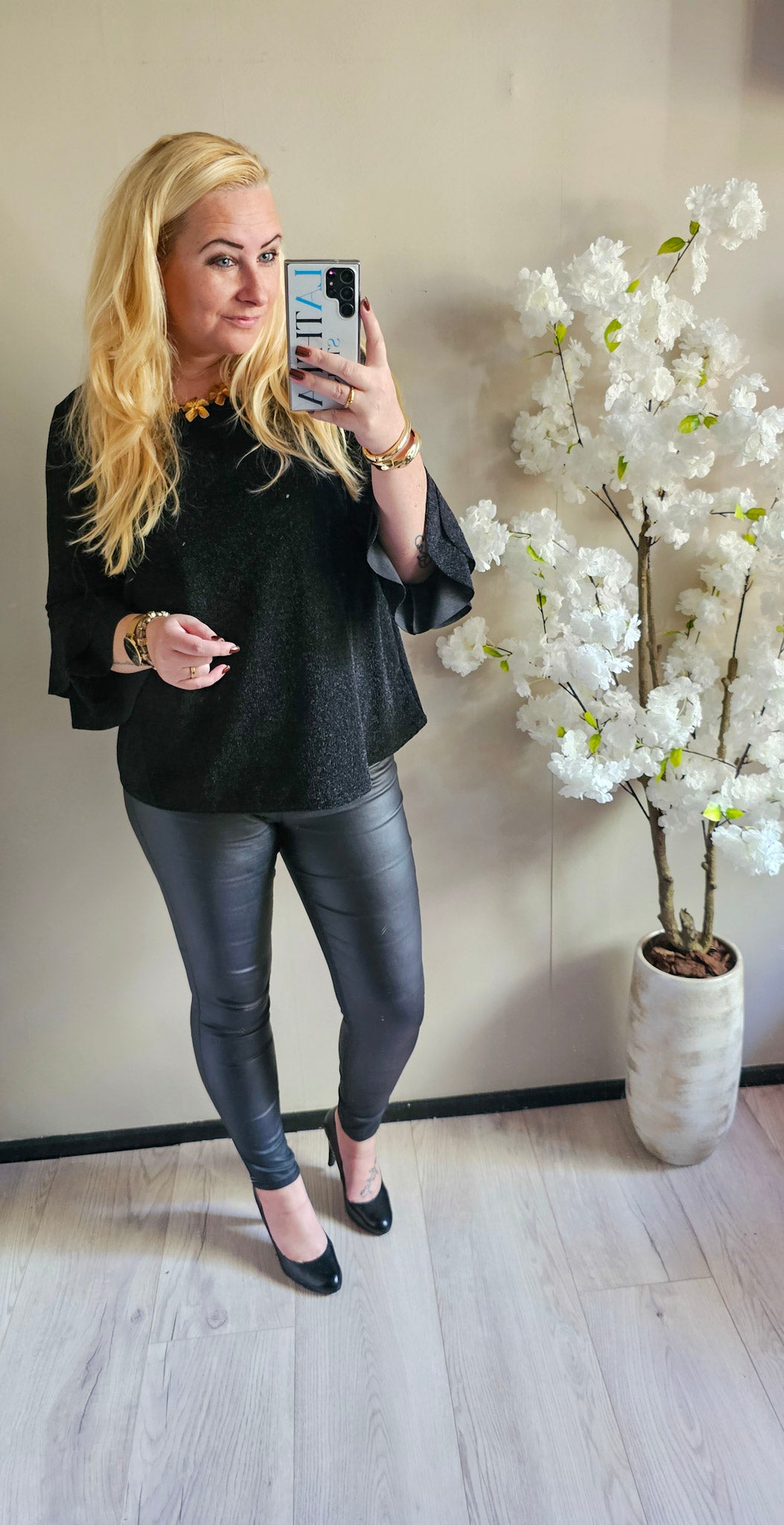 SPARKLE RUFFLE TOP | ZWART