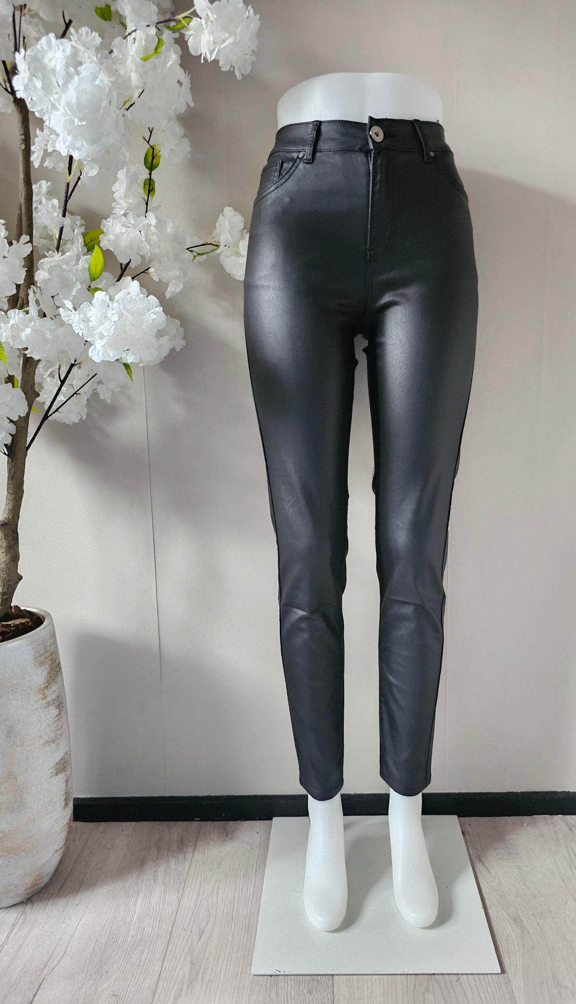 GOODIES LEATHER LOOK | ZWART DJ290