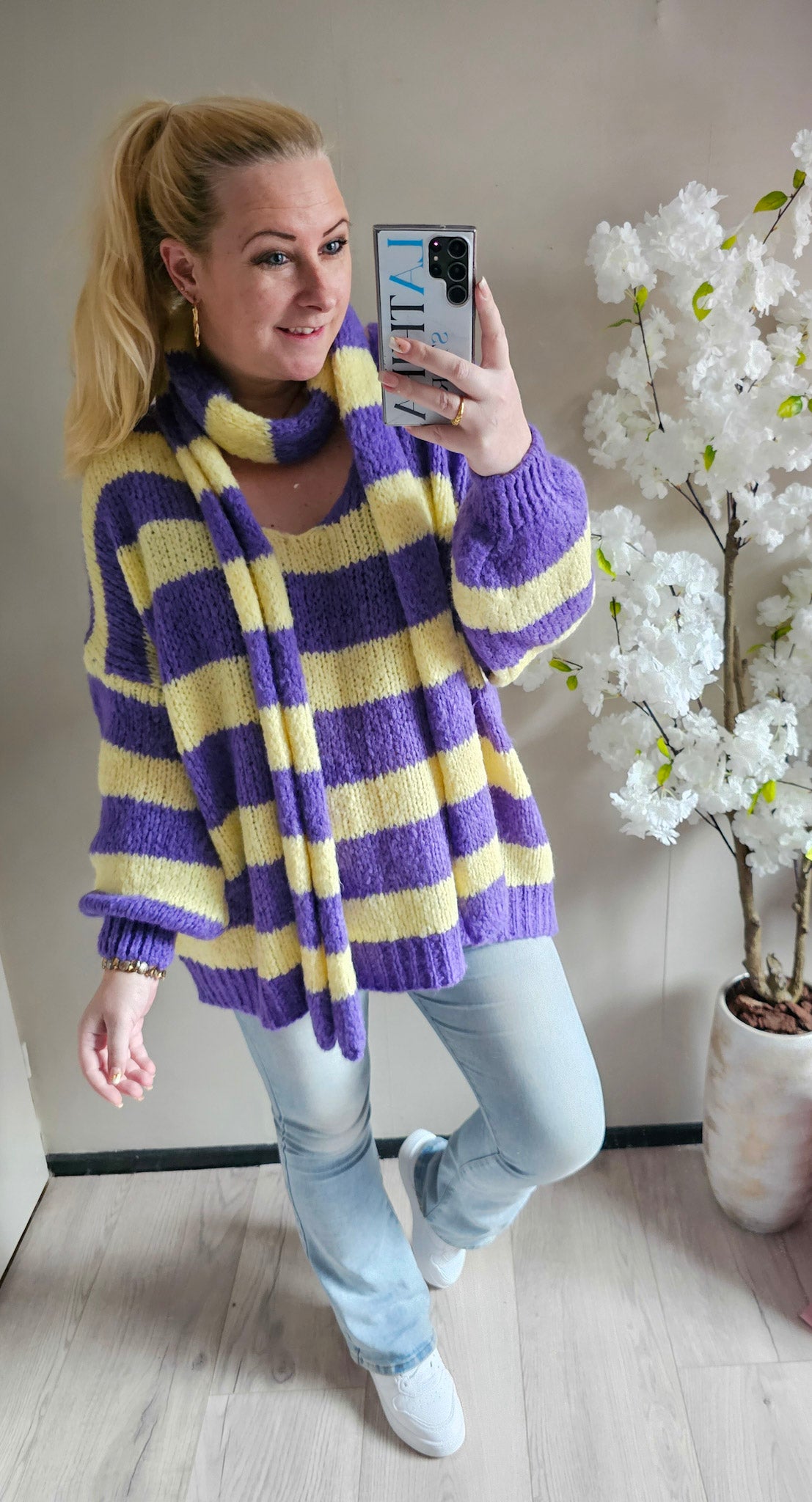 GEBREIDE TRUI STRIPE MET SJAAL