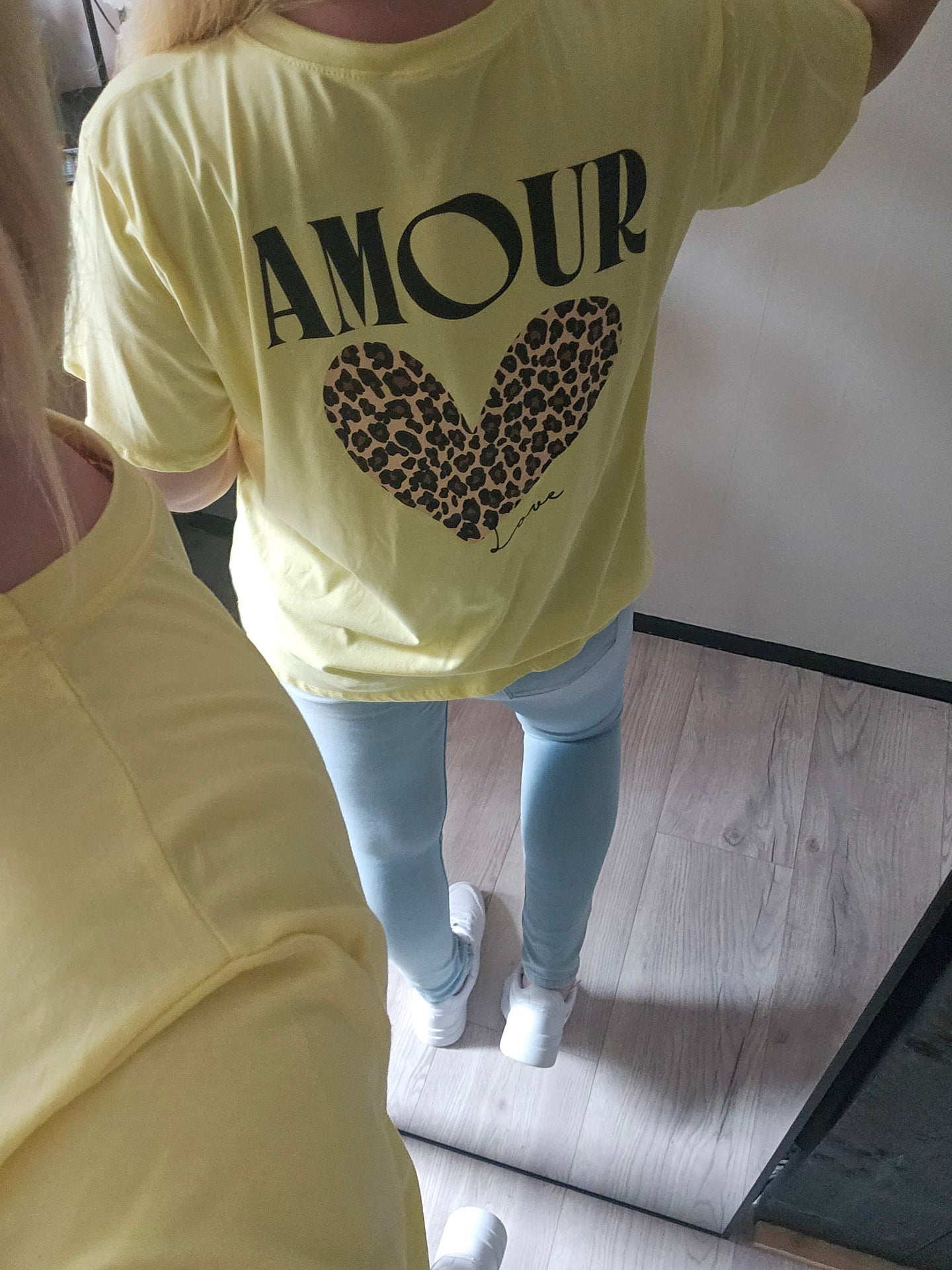 T-SHIRT AMOUR CURVE | GEEL
