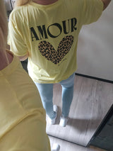 T-SHIRT AMOUR CURVE | GEEL