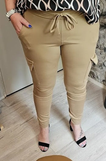 CARGO TRAVEL PANTS | BROWN