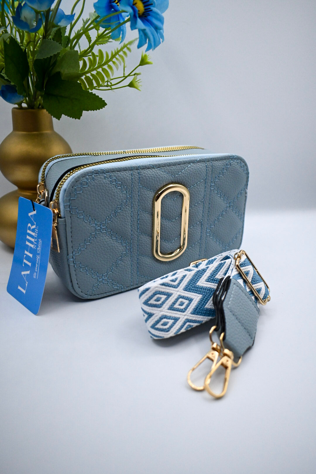 OLIVIA SCHOUDERTAS | LICHT BLAUW
