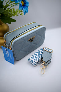 FENNA SCHOUDERTAS | LICHT BLAUW