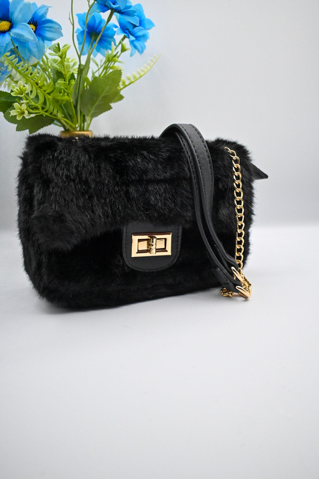 JENNA FLUFFY SCHOUDERTAS