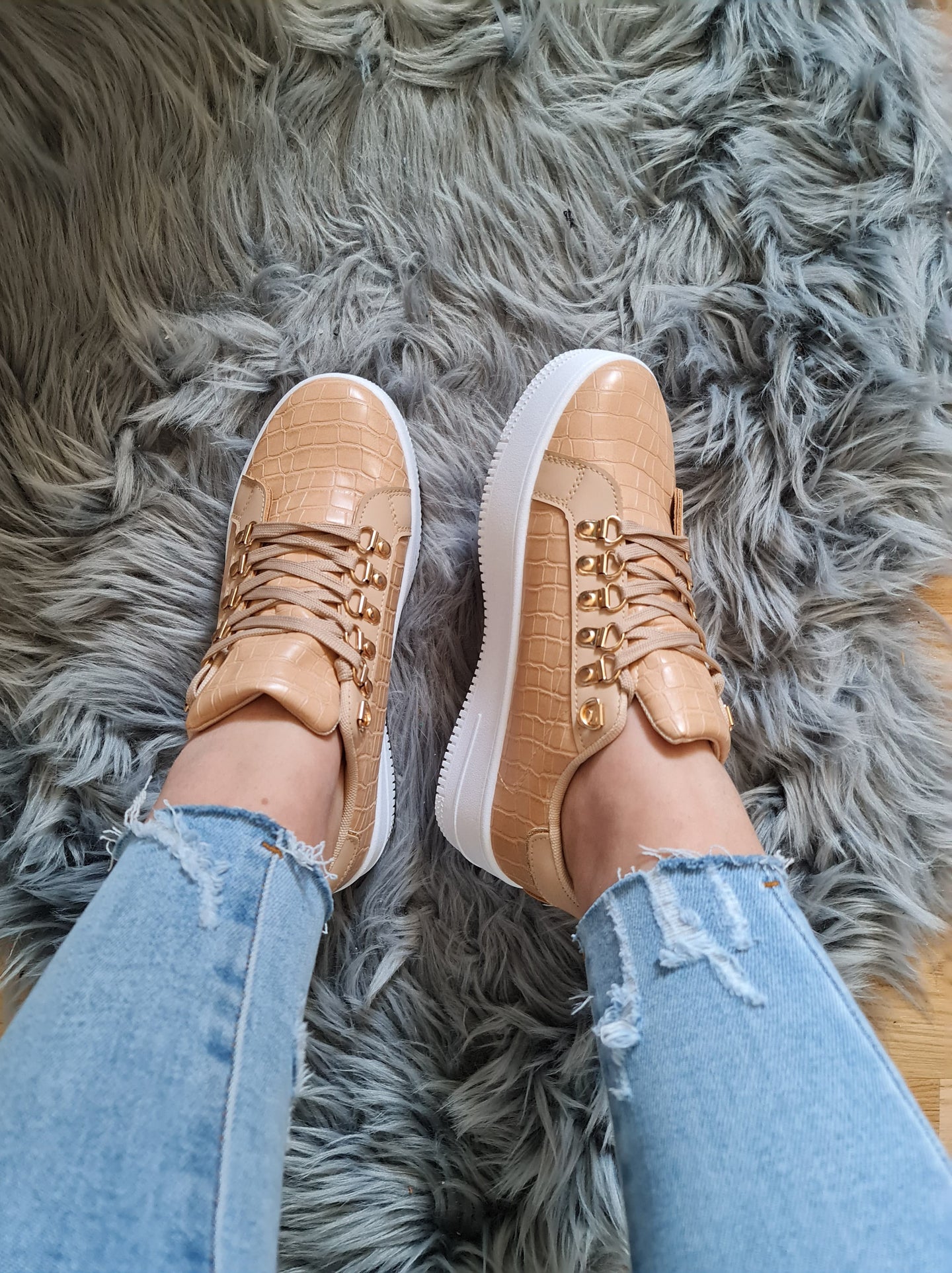 DESIREE SNEAKERS | BRUIN/GOUD