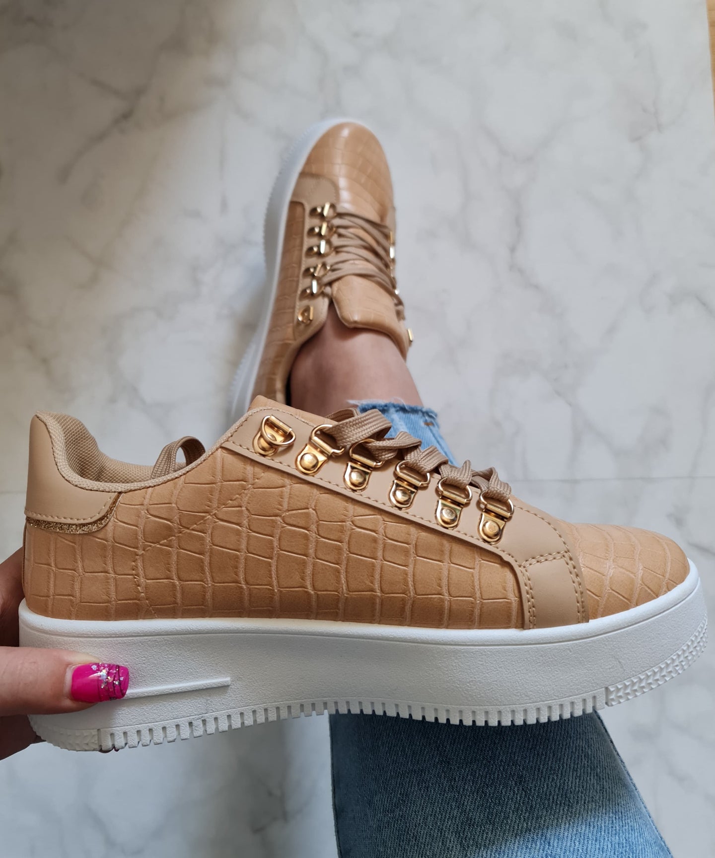 DESIREE SNEAKERS | BRUIN/GOUD
